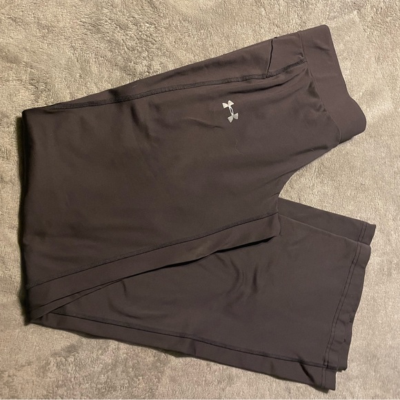 Under Armour Cold Gear Sweatpants. Wide Leg. Medium - Picture 3 of 4